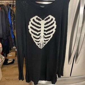 Torrid Sweater 1x/2x really cool sexy